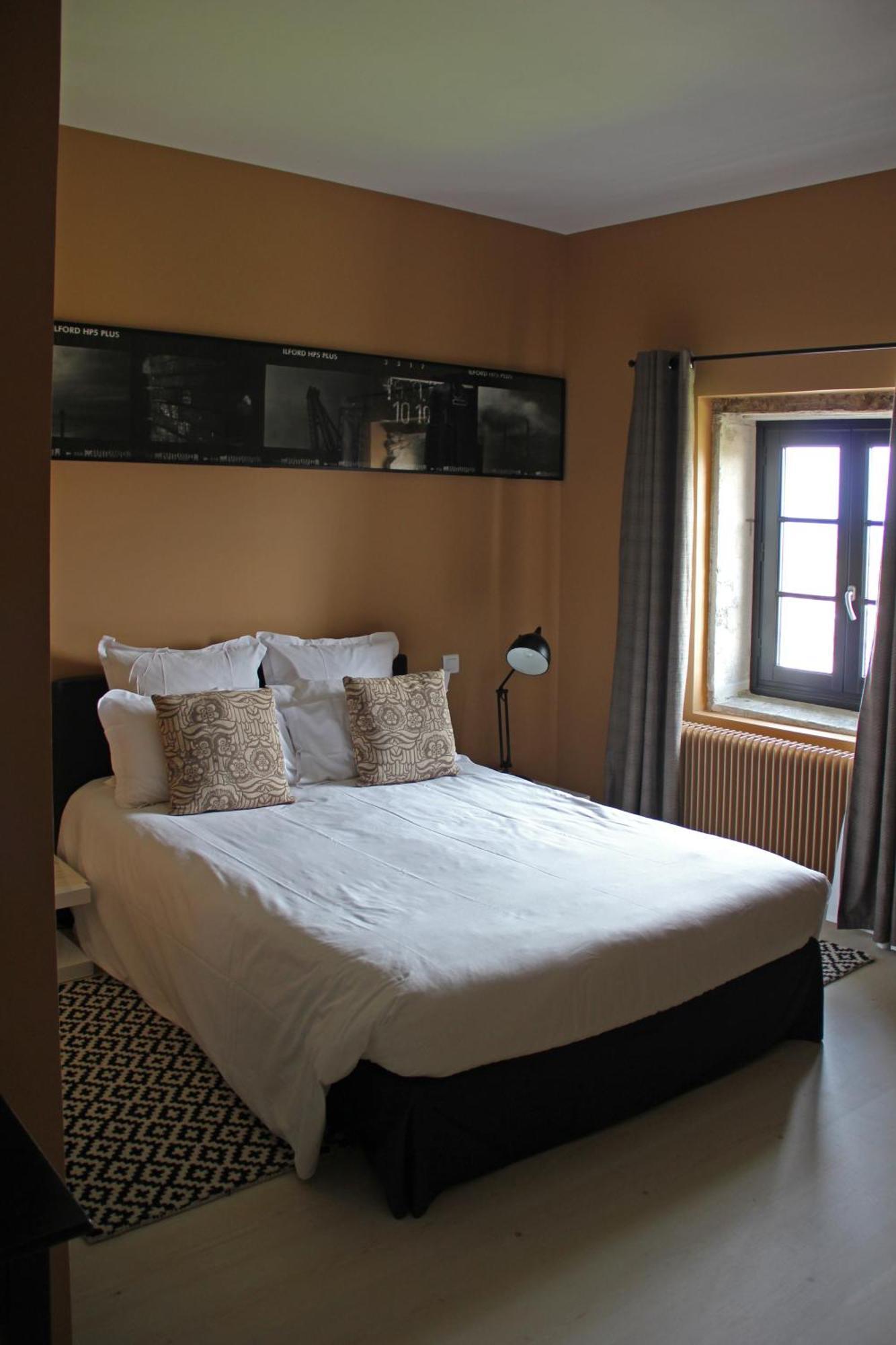 Hotel Courtille De Solutre Bagian luar foto