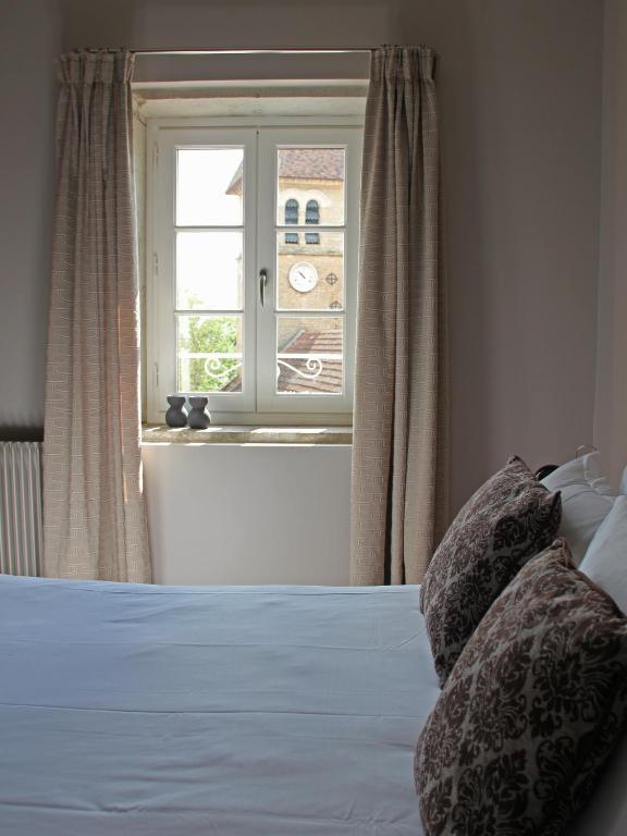 Hotel Courtille De Solutre Ruang foto